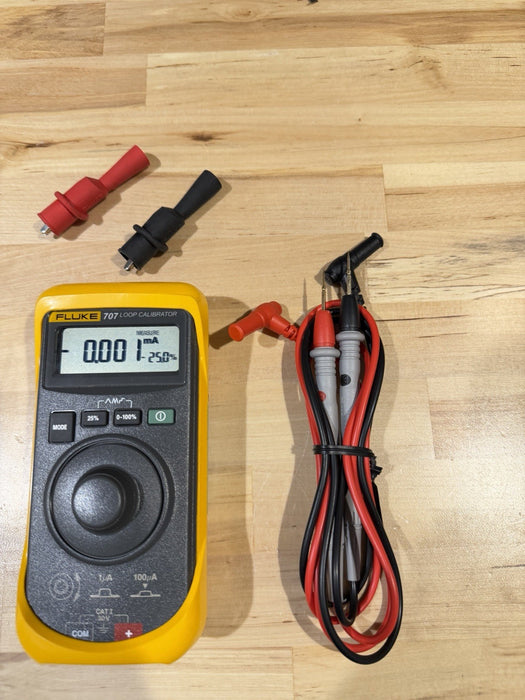 FLUKE 707 LOOP CALIBRATOR W/ ACCESSORIES - FREE SHIPPING