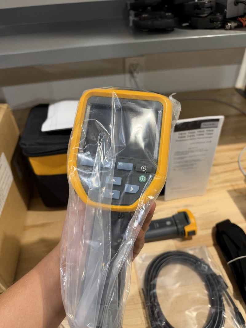 FLUKE TIS10 THERMAL IMAGER 9HZ/WWG (NEW FACTORY SEALED) SHIPS FAST