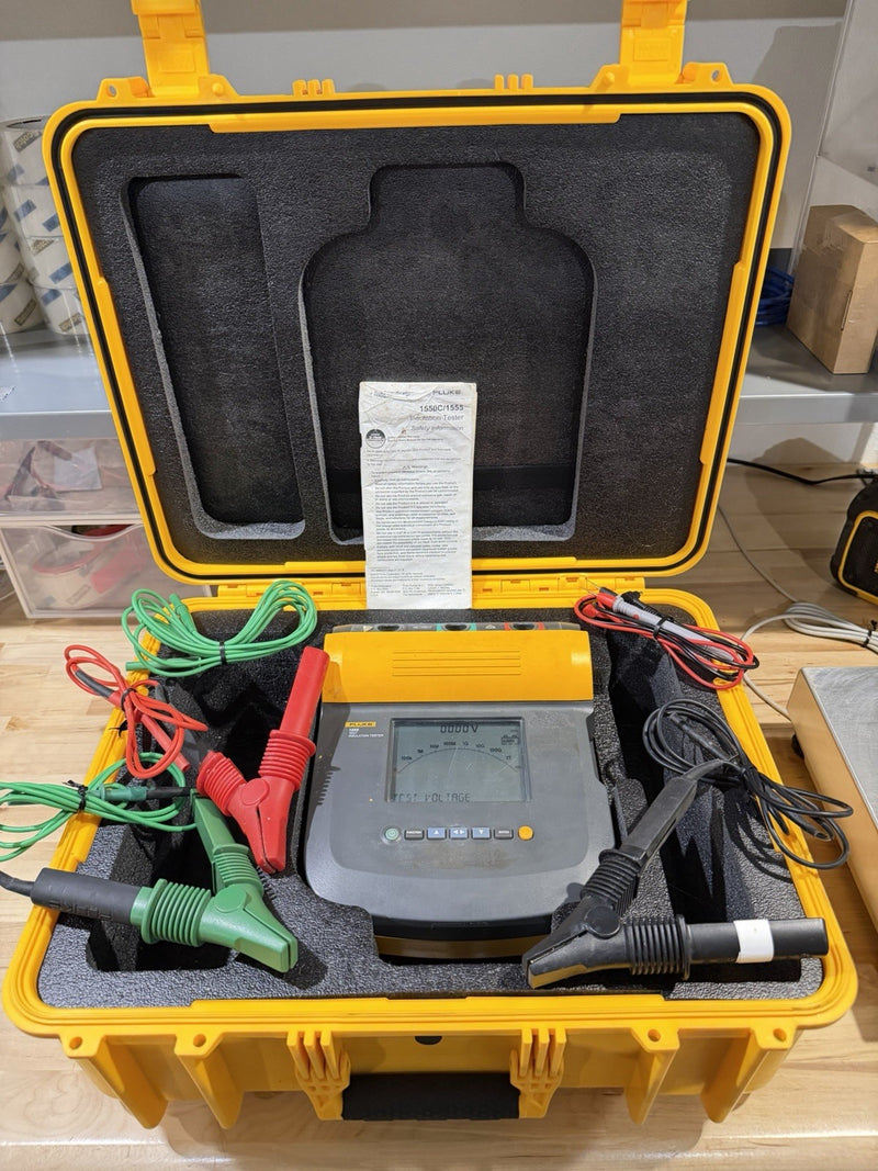 FLUKE 1555 10KV INSULATION TESTER WITH ACCESSORIES TESTED