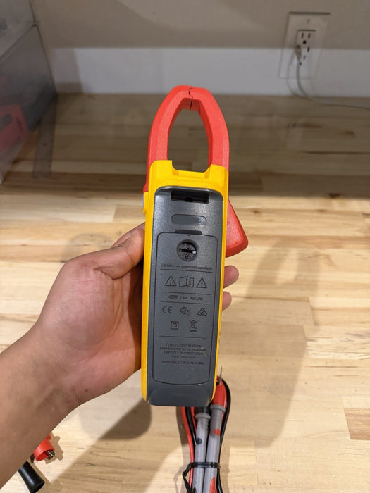 FLUKE 376FC WIRELESS TRUE RMS AC/DC CLAMP METER W/LEADS - SHIPS FAST