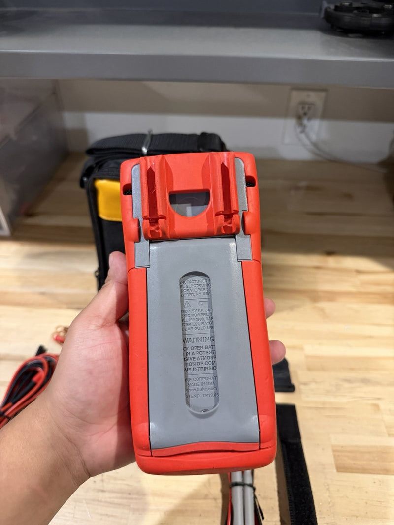 FLUKE 725EX MULTIFUNCTION PROCESS CALIBRATOR W/ ACCESSORIES- TESTED