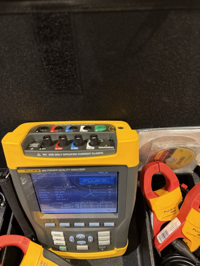 FLUKE 434 SERIES POWER QUALITY ANALYZER KIT WITH ACCESSORIES TESTED