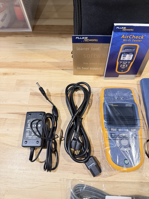 FLUKE NETWORKS AIRCHECK WIFI TESTER W/ ANTENNA & ACCESSORIES (NEW) RARE