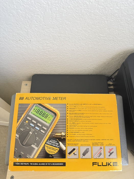 FLUKE 88 Automotive Meter Multimeter with RPM & Accessories (NEW SEALED)