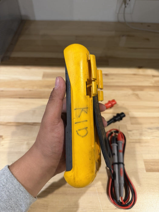 FLUKE 87V TRUE RMS MULTIMETER WITH LEADS TESTED