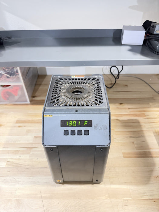 FLUKE 9150 PORTABLE FURNACE WITH CHARGER TESTED