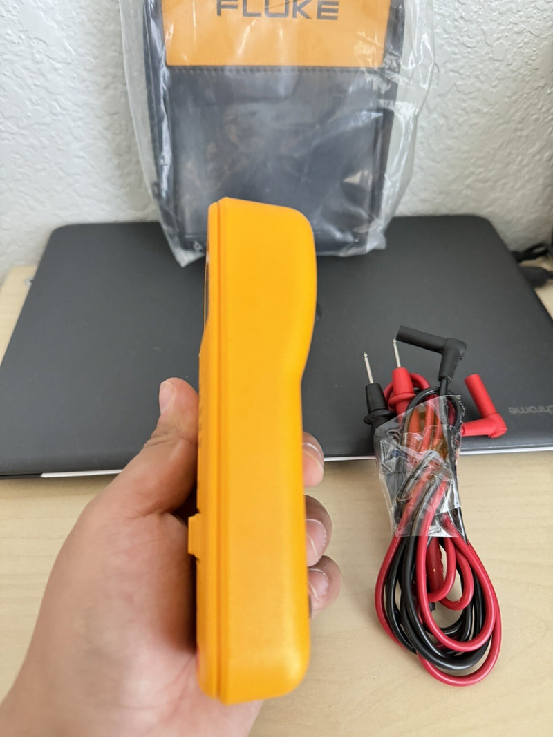 FLUKE 7-600 ELECTRICAL TESTER BAG USED