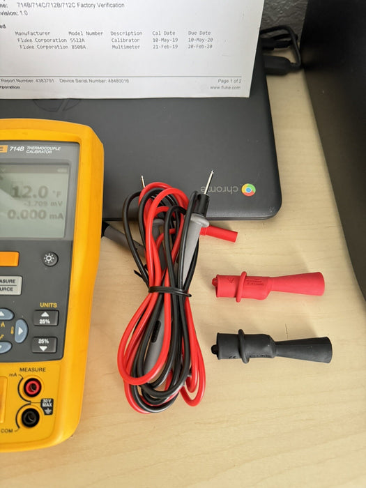 FLUKE 714B THERMOCOUPLE TEMPERATURE CALIBRATOR