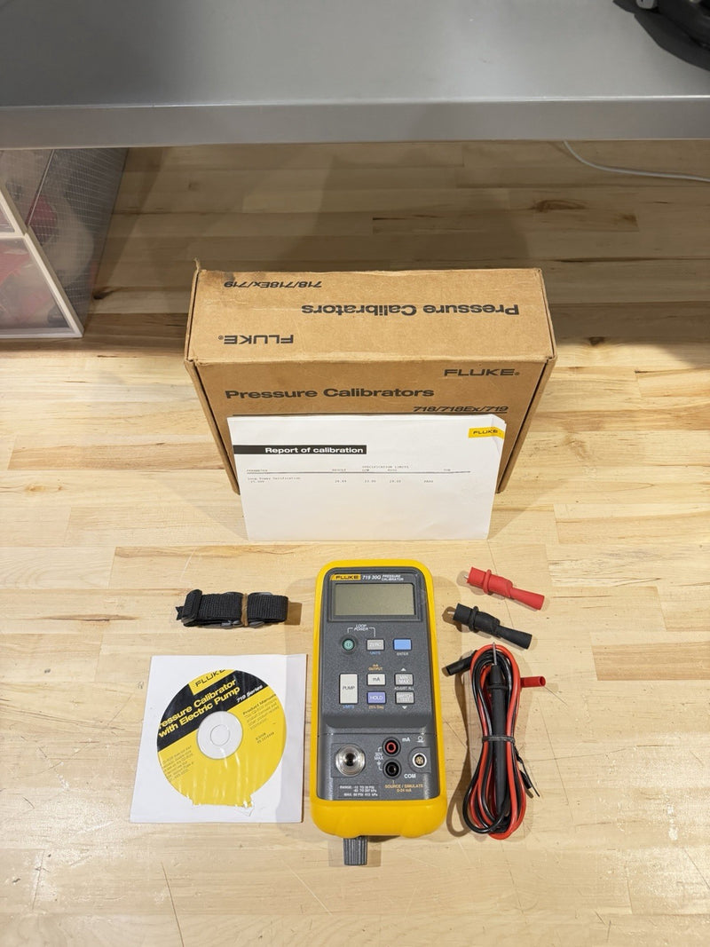 FLUKE 719 30G PRESSURE CALIBRATOR KIT W/ LEADS  (TESTED) NEW