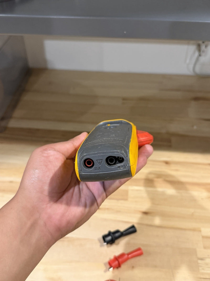 FLUKE 374 FC TRMS CLAMP METER WITH LEADS & CLIPS TESTED