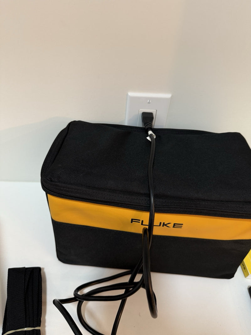 FLUKE BIOMEDICAL PROSIM 4 & SPOT LIGHT KIT WITH BAG & CHARGER TESTED