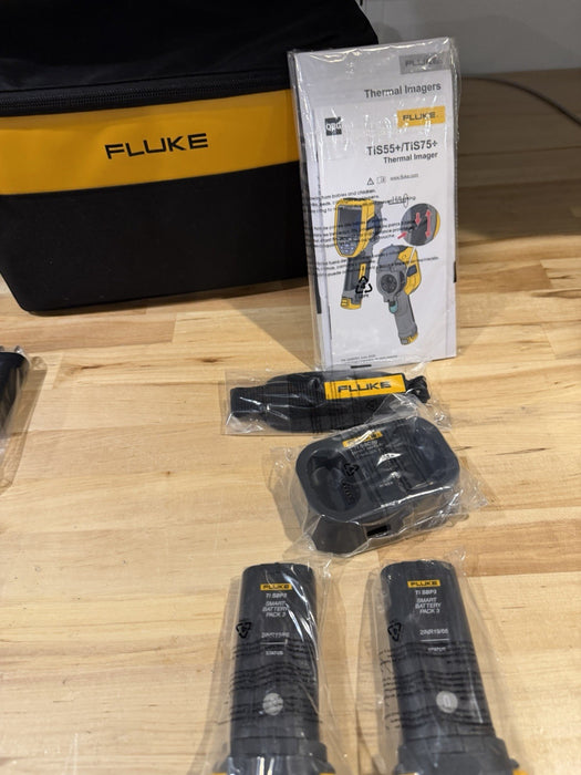 FLUKE TIS75+ 27 HZ 384X288 THERMAL IMAGING CANERA W/ ACCESSORIES (NEW SEALED)