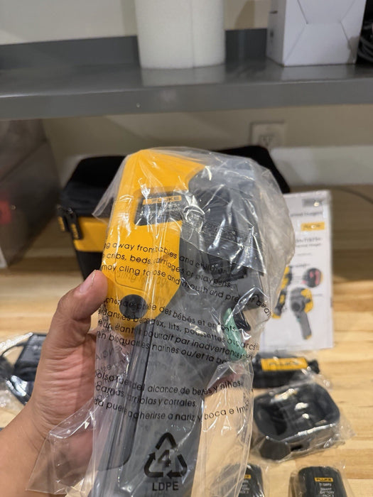 FLUKE TIS75+ 27 HZ 384X288 THERMAL IMAGING CANERA W/ ACCESSORIES (NEW SEALED)