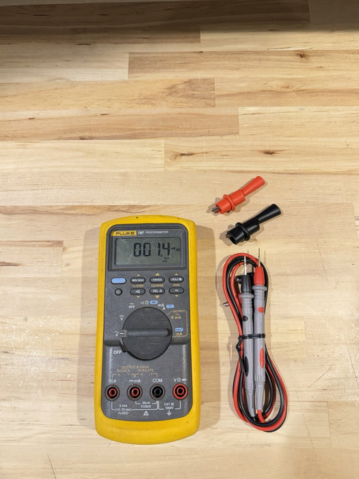 FLUKE 787 PROCESS METER W/ LEADS & CLIPS  (EXCELLENT CONDITION)-FREE SHIPPING