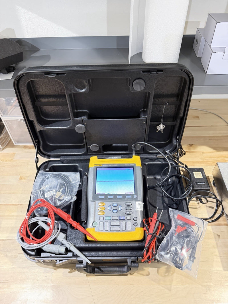 FLIKE 199C 200MHZ 2.5GS/s SCOPEMETER COLOR W/ ACCESSORIES (CALIBRATED 2025)