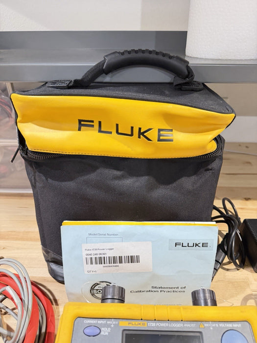 FLUKE 1735 THREE-PHASE POWER LOGGER W/ PROBES & CHARGER - FREE SHIPPING - TESTED