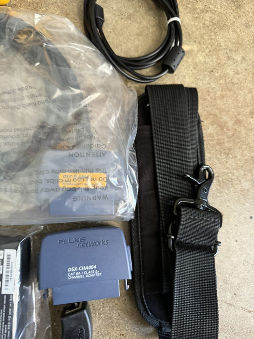 FLUKE NETWORKS DSX2-8000 CABLE CERTIFIER TETSER KIT TESTED