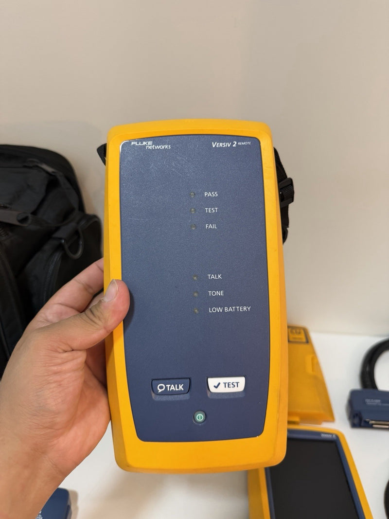 FLUKE NETWORKS DSX2-5000 VERSIV 2 LAN CABLE CERTIFIBER TESTER CALIBRATED 2027