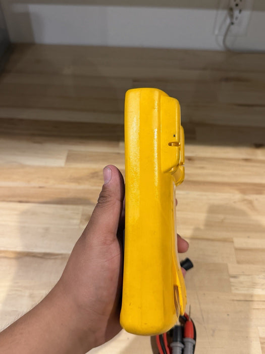 FLUKE 87V TRUE RMS MULTIMETER W/ LEADS (TESTED) SHIPS FAST