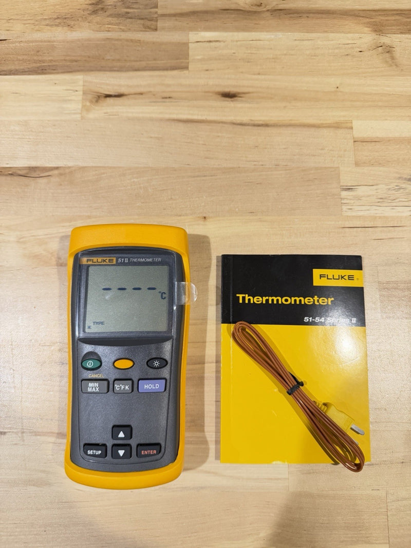 FLUKE 51 II THERMOCOUPLE THERMOMETER WITH PROBE & MANUAL