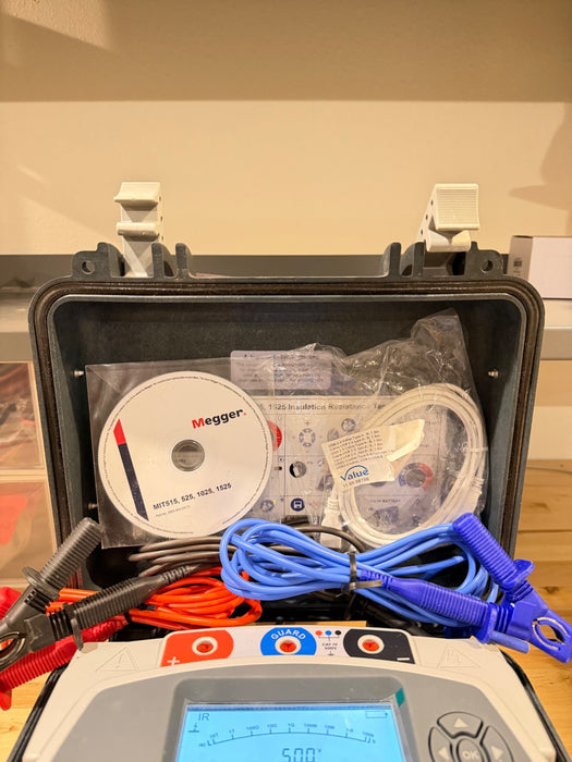 MEGGER MIT1025 10KV INSULATION TESTER WITH CHARGER & LEADS