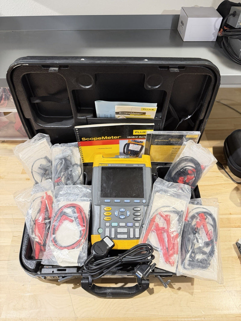 FLIKE 199C 200MHZ 2.5GS/s SCOPEMETER COLOR WITH ACCESSORIES