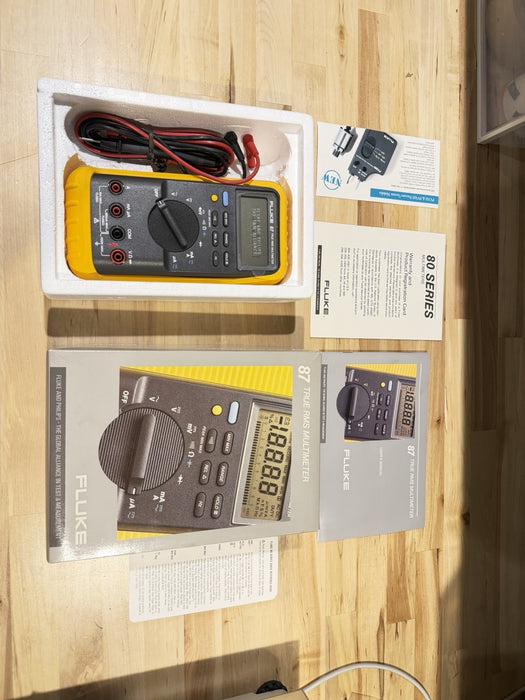 FLUKE 87 TRUE RMS MULTIMETER NEW