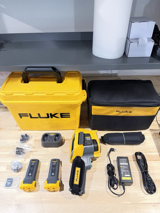 FLUKE Ti401-PRO 60HZ THERMAL IMAGER KIT W / ACCESSORIES - FREE SHIPPING