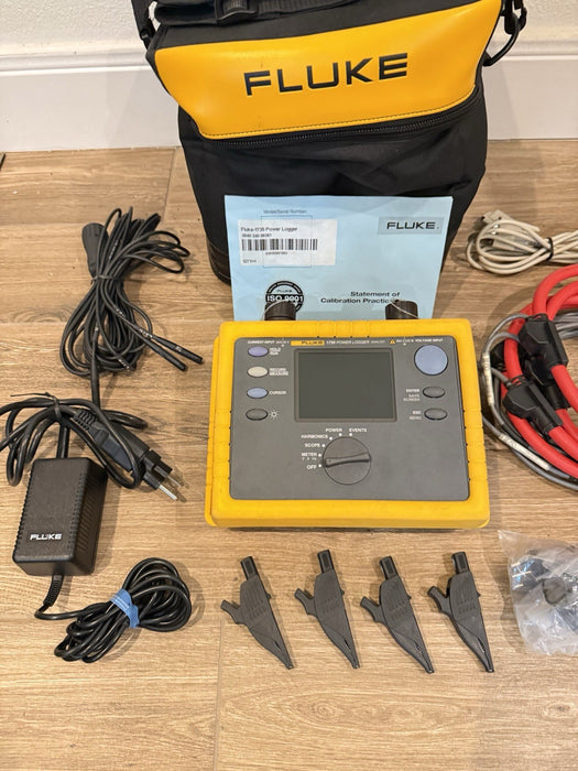 FLUKE 1735 THREE-PHASE POWER LOGGER WITH PROBES & CASE & CHARGER