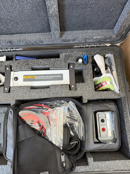 FLUKE PVA-1500HE2 SOLMETRIC HIGH EFFICIENCY PV ANALYZER I-V CURVE TRACER (NEW)
