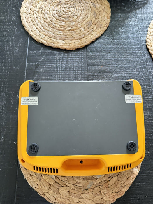 FLUKE ESA620 BIOMEDICAL ELECTRICAL SAFETY ANALYZER DOESNT POWER ON FOR PARTS