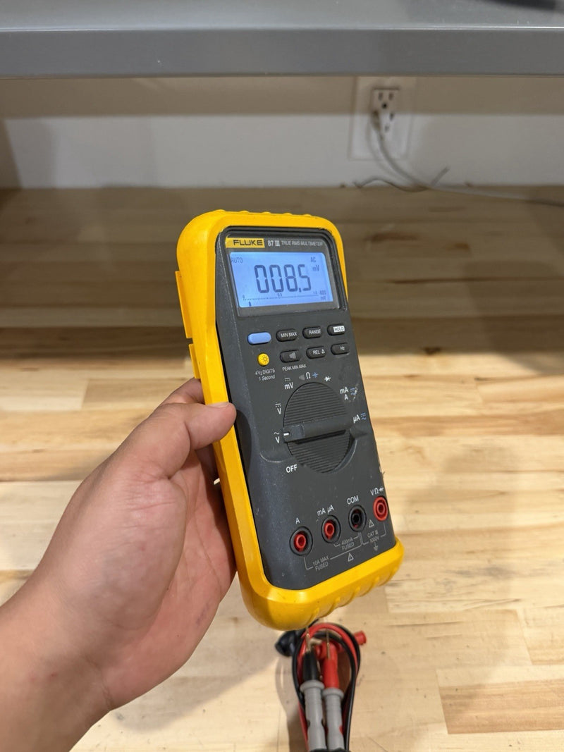 FLUKE 87 III TRUE RMS MULTIMETER W/LEADS & CLIPS - SHIPS FAST #5
