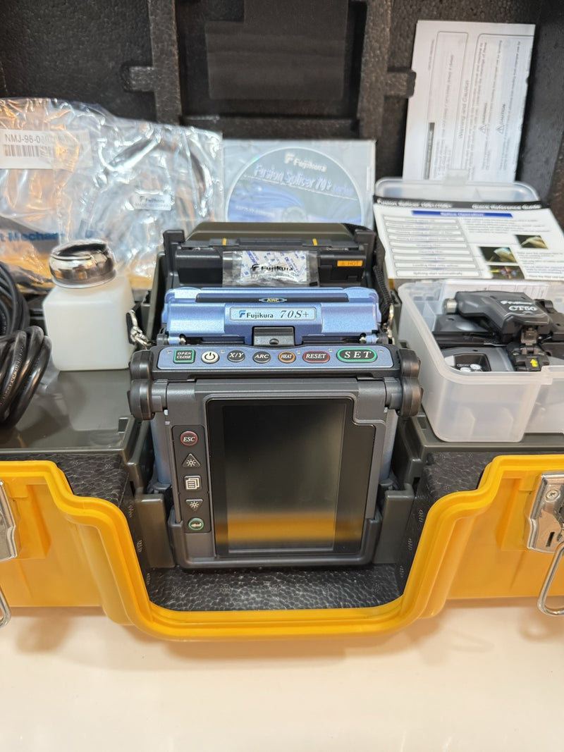 FUJIKURA 70S+ FUSION SPLICER KIT WITHCT50 CLEAVER