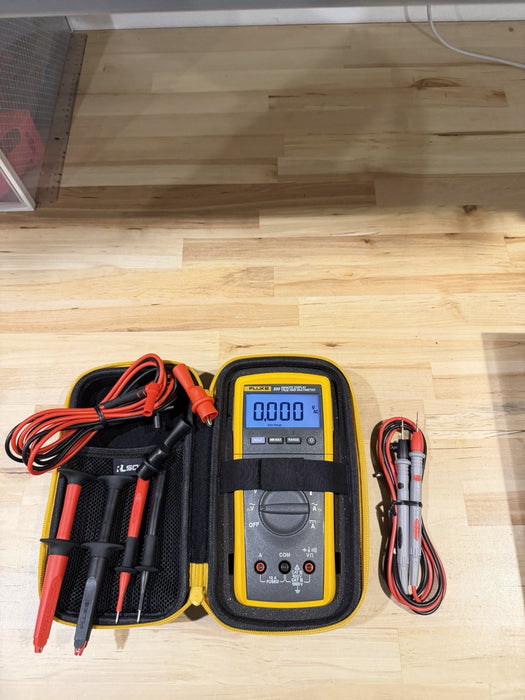 FLUKE 233 KIT REMOTE DISPLAY AUTOMOTIVE DIGITAL MULTIMETER