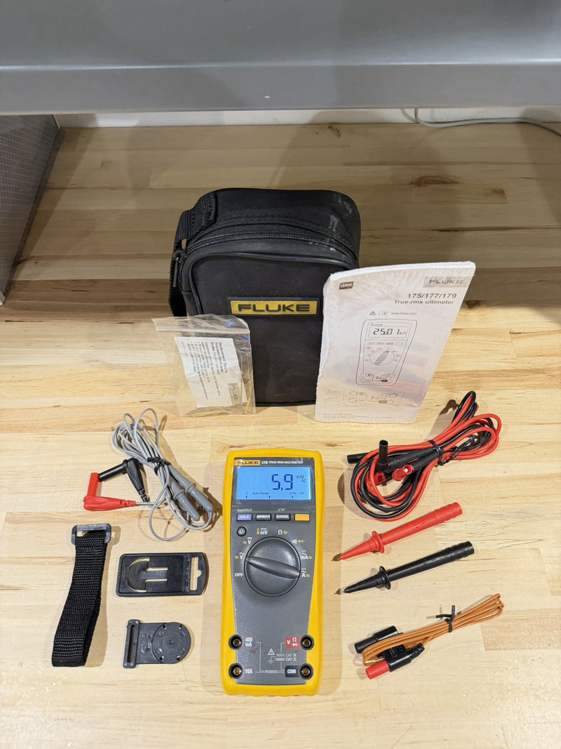 FLUKE 179/EDA2 MULTIMETER COMBO KIT WITH BAG & ACCESSORIES TESTED