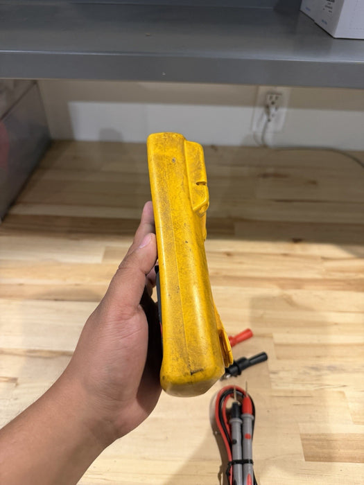 FLUKE 87V TRUE RMS MULTIMETER W/ LEADS (TESTED) SHIPS FAST