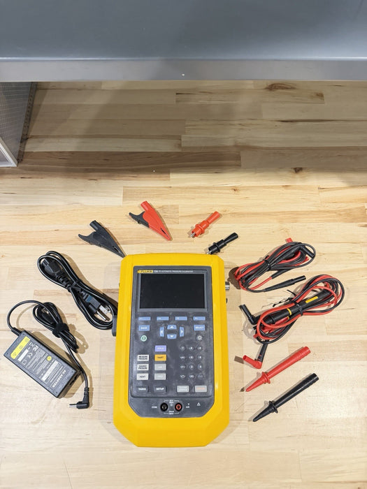 FLUKE 729 FC AUTOMATIC PRESSURE CALIBRATOR W/ ACCESSORIES (FREE SHIPPING)