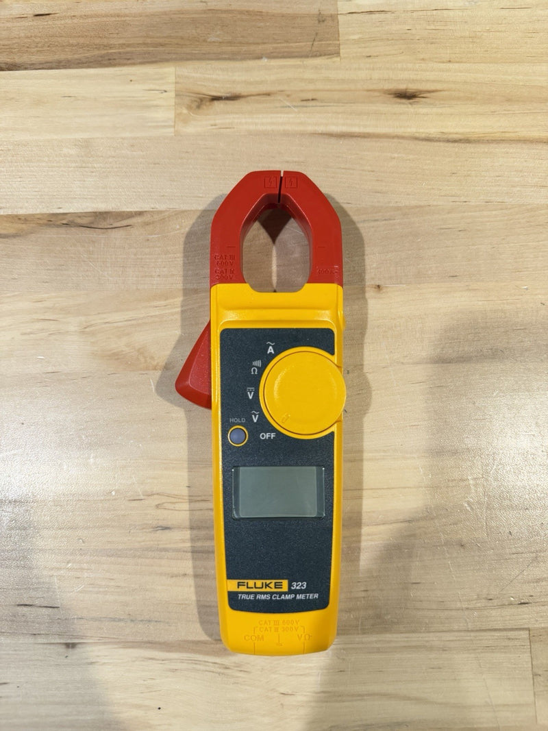 FLUKE 323 TRUE RMS CLAMP METER FOR PARTS