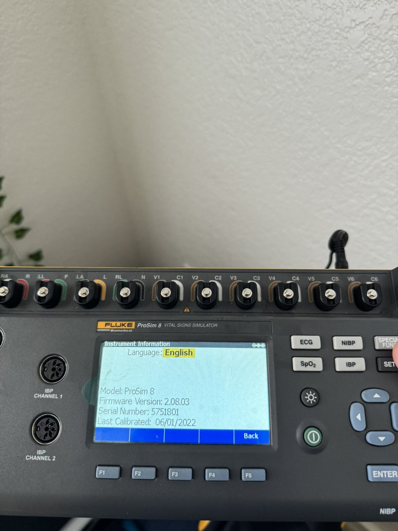 FLUKE BIOMEDICAL PROSIM 8 VITAL SIGNS SIMULATOR CALIBRATED 2022