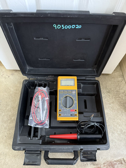 FLUKE 27 MULTIMETER WITH CASE AND LEADS