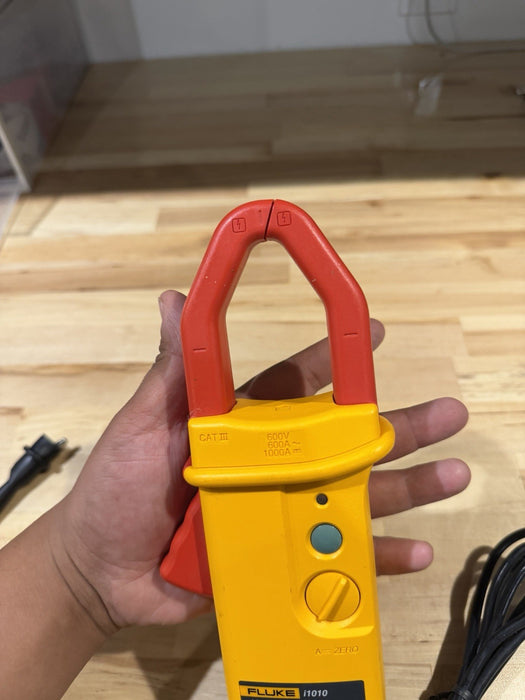 FLUKE I1010 AC/DC CURRENT CLAMP TESTED