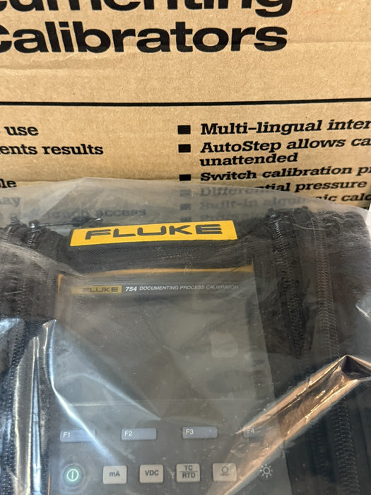 FLUKE 754 DOCUMENTING PROCESS CALIBRATOR/ MFG-2024 CALIBRATED 2024
