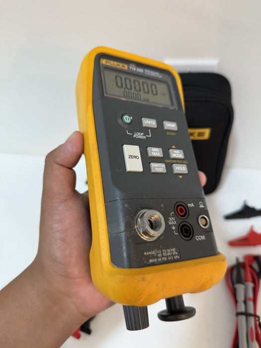 FLUKE 718 30G PRESSURE CALIBRATOR W/ ACCESSORIES (TESTED) SHIPS FREE