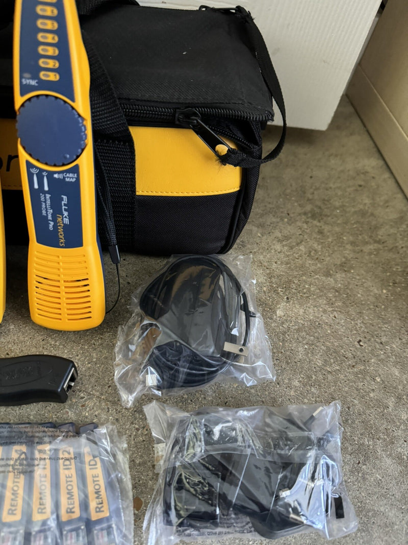 FLUKE NETWORKS LIQ-KIT LINKIQ TESTER & INTELLITONE PRO 200 CABLE NETWORK TESTER