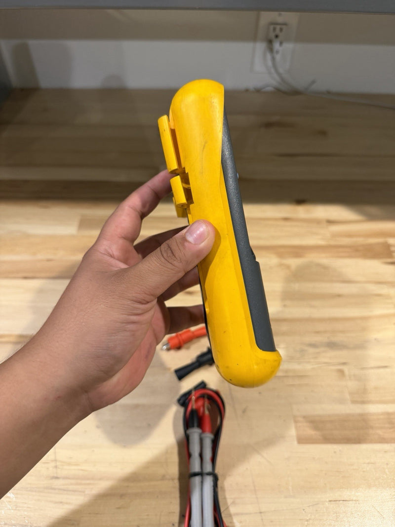 FLUKE 87 III TRUE RMS MULTIMETER W/LEADS & CLIPS - SHIPS FAST #1