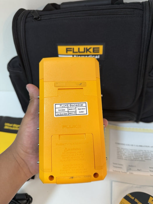 FLUKE PROSIM 4 VITAL SIGNS SIMULATOR WITH BAG & CERTIFICATE TESTED