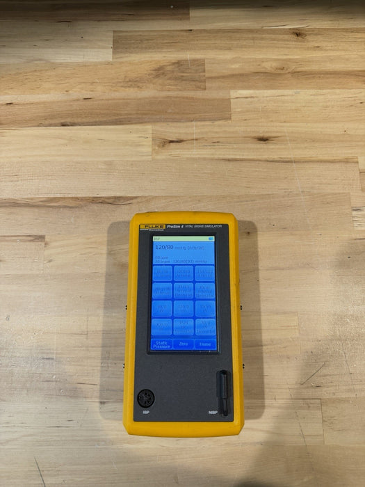 FLUKE PROSIM 4 VITAL SIGNS SIMULATOR (NO BATTERY) READ DESCRIPTION / FOR PARTS