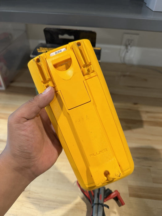FLUKE 287 TRUE RMS ELECTRONIC LOGGING DIGITAL MULTIMETER WITH LEADS & CLIPS