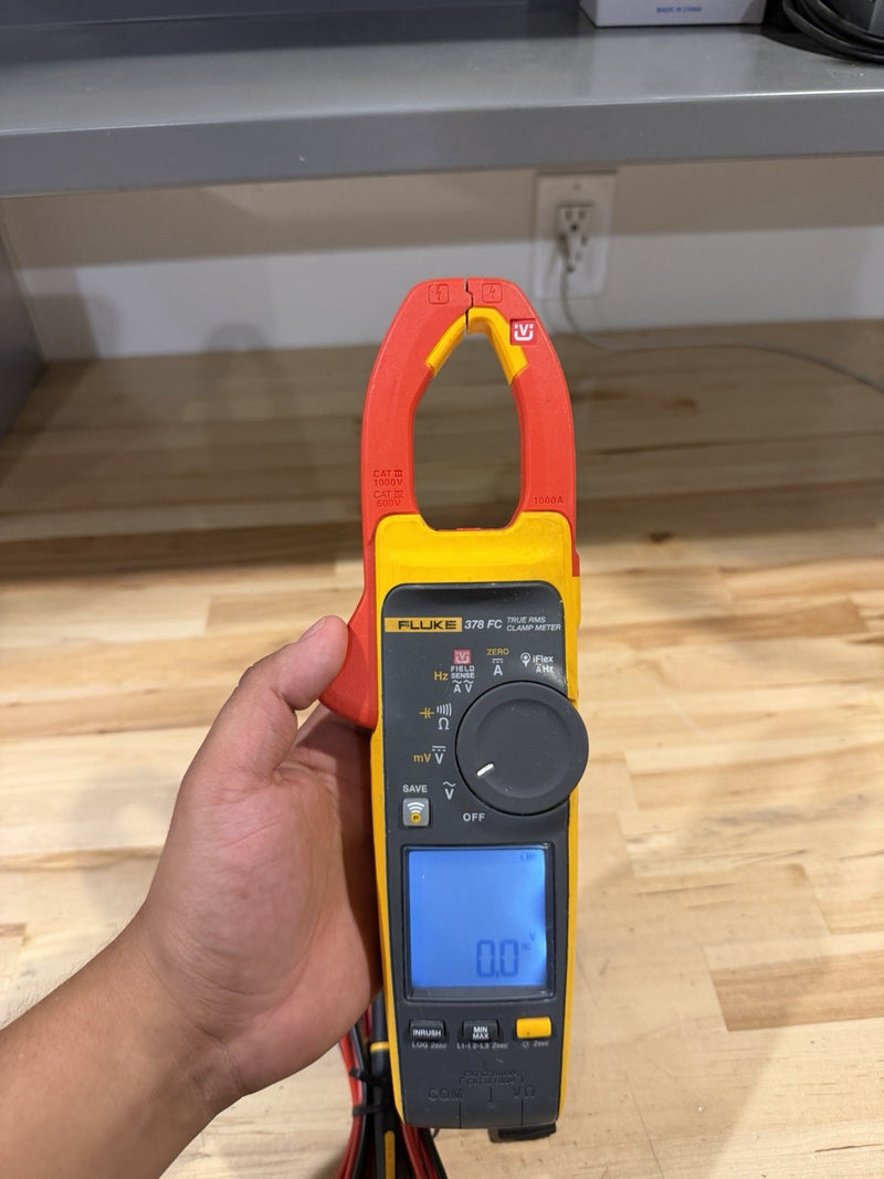 FLUKE 378 FC NON-CONTACT VOLTAGE CLAMP METER WITH LEADS