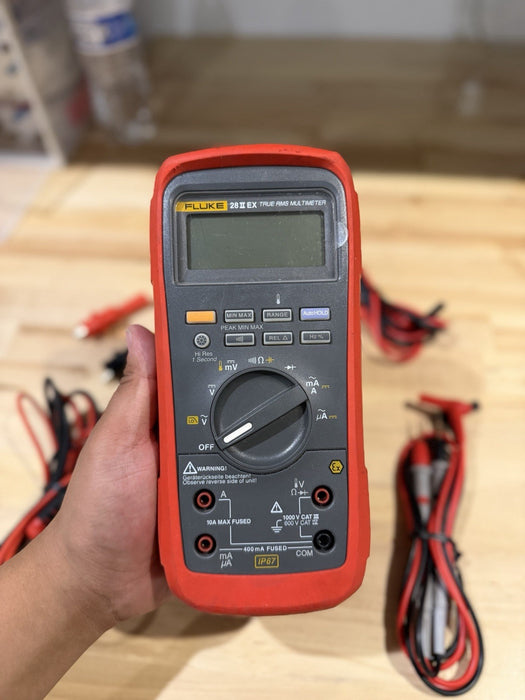 FLUKE 28 II EX TRUE RMS MULTIMETER W / LEADS & CLIPS - FREE SHIPPING